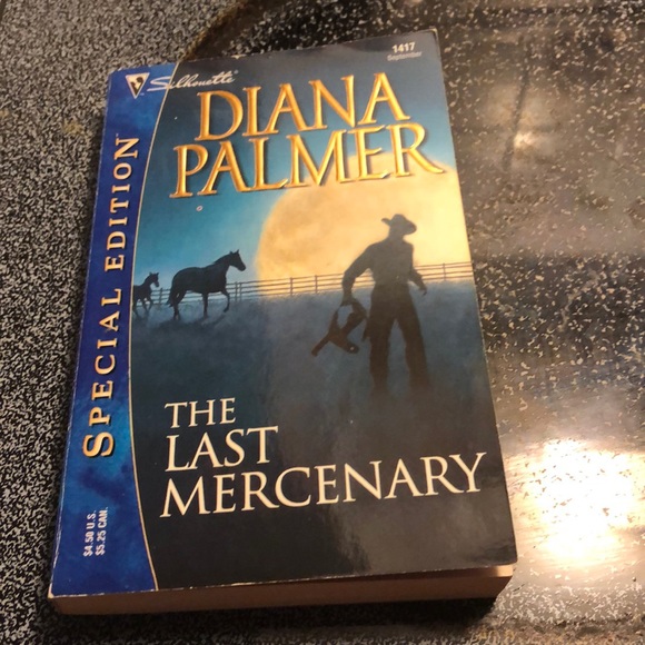 Books - Picture 6 of 8